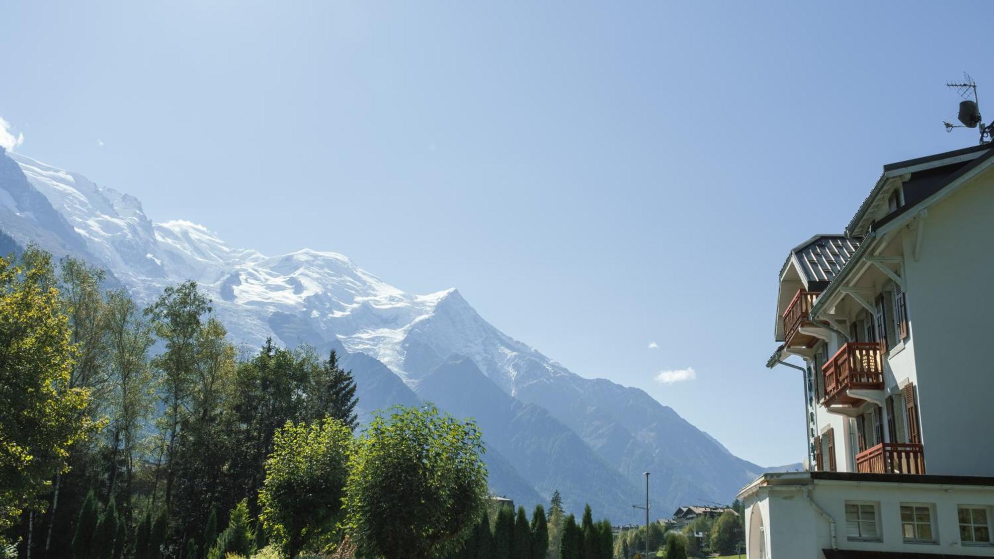 La Sapiniere Hotel