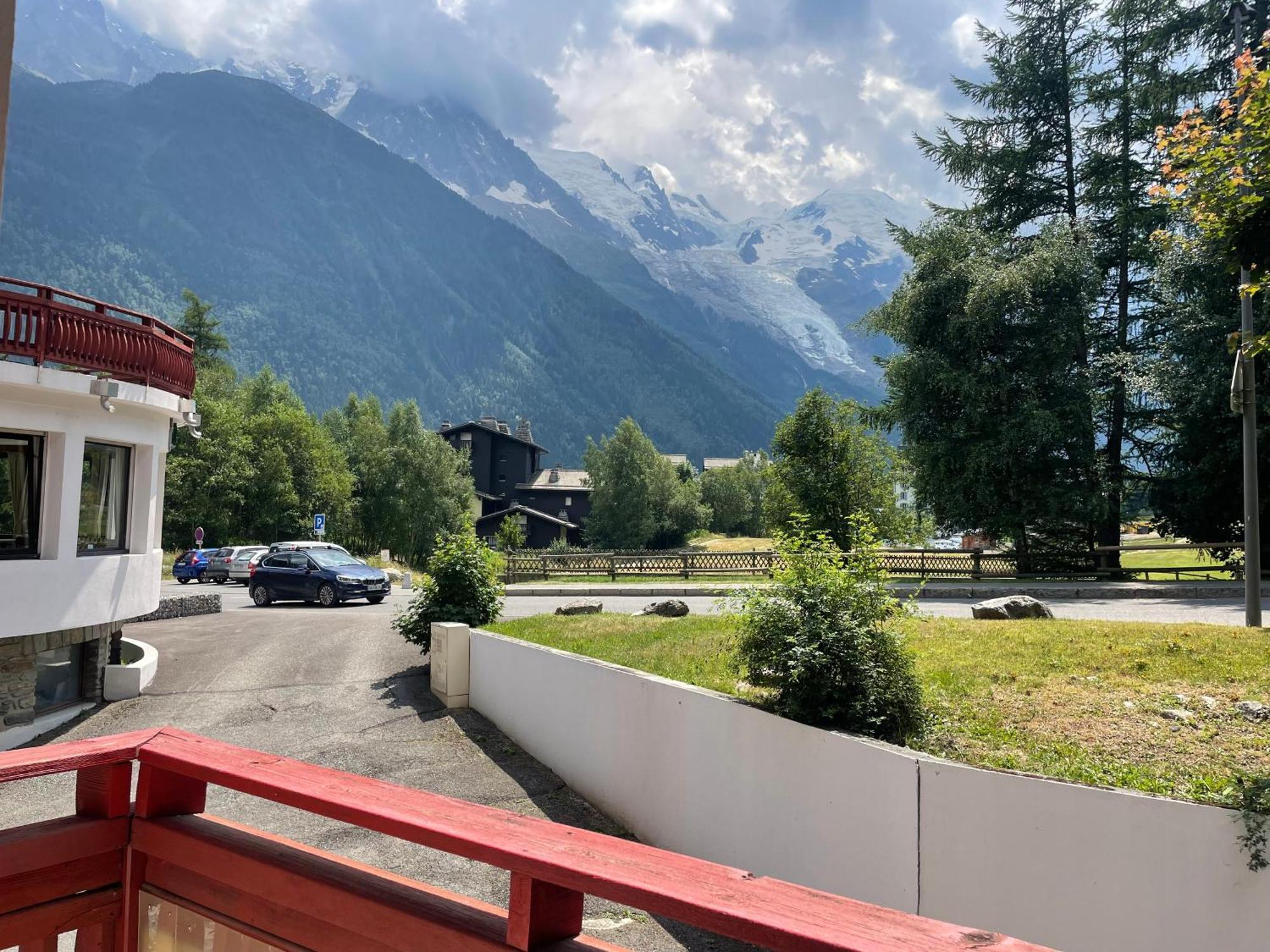 La Sapiniere Hotel